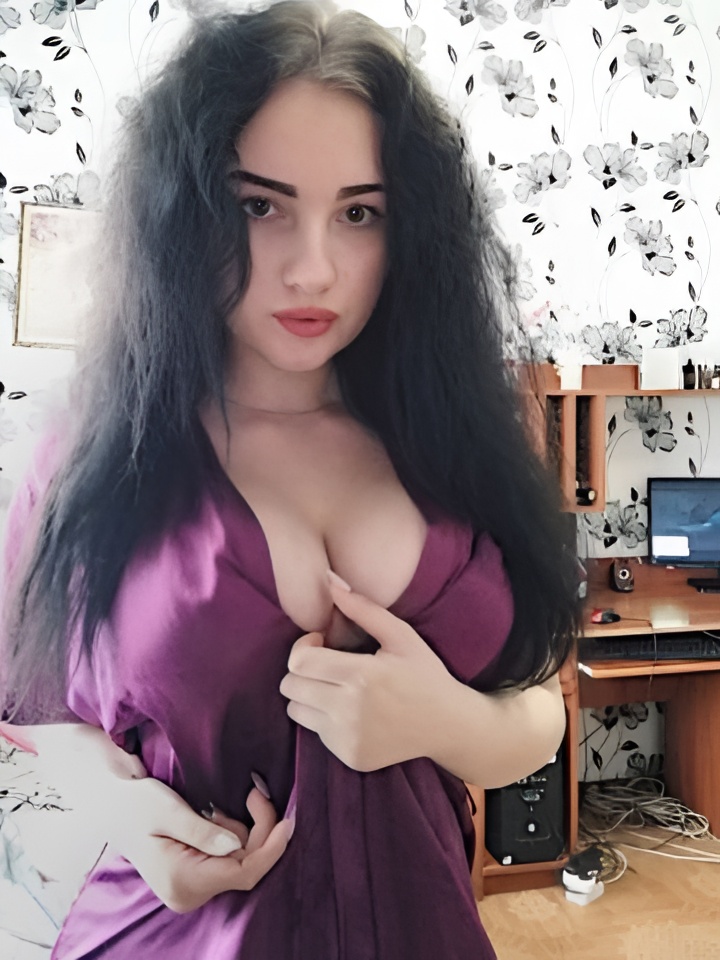 Кристина привлекальеная девушка из Читы цена от 2000 руб