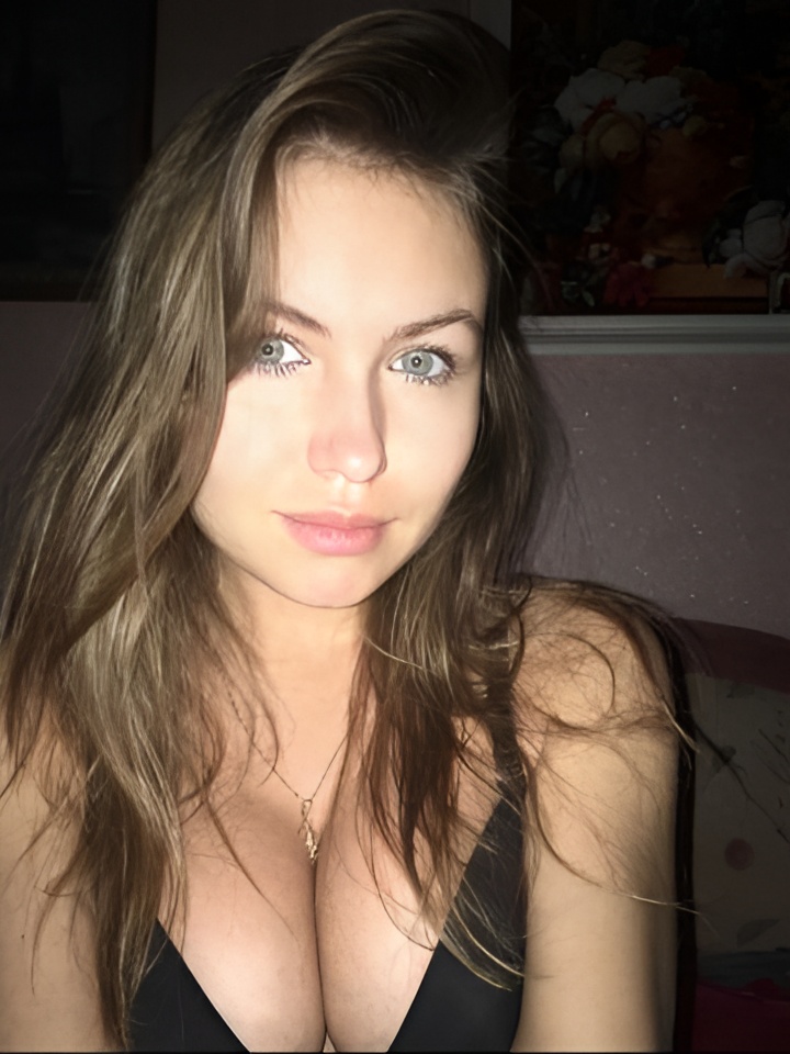 Стефания привлекальеная девушка из Читы цена от 1500 руб