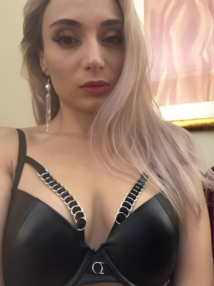 Таня привлекальеная девушка из Читы цена от 10000 руб