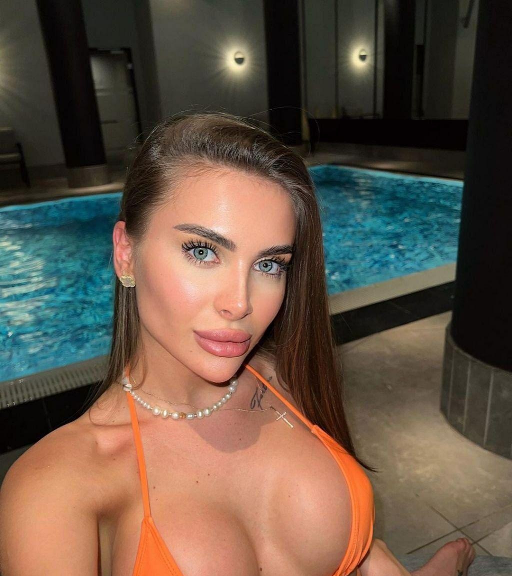 ЯНА привлекальеная девушка из Читы цена от 5000 руб