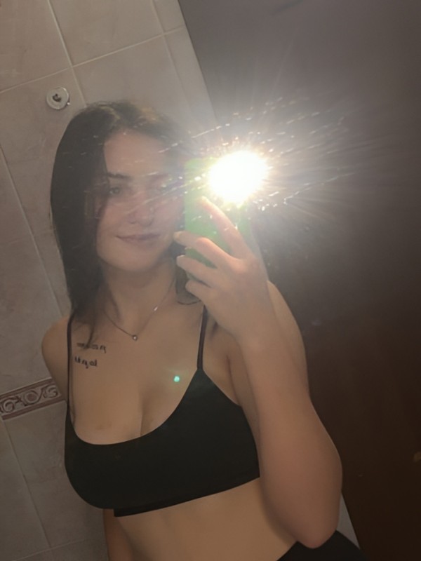 Богдана привлекательная девушка из Читы цена от 5000 руб