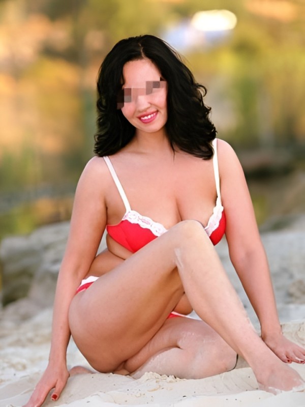 Регина привлекательная девушка из Читы цена от 5000 руб