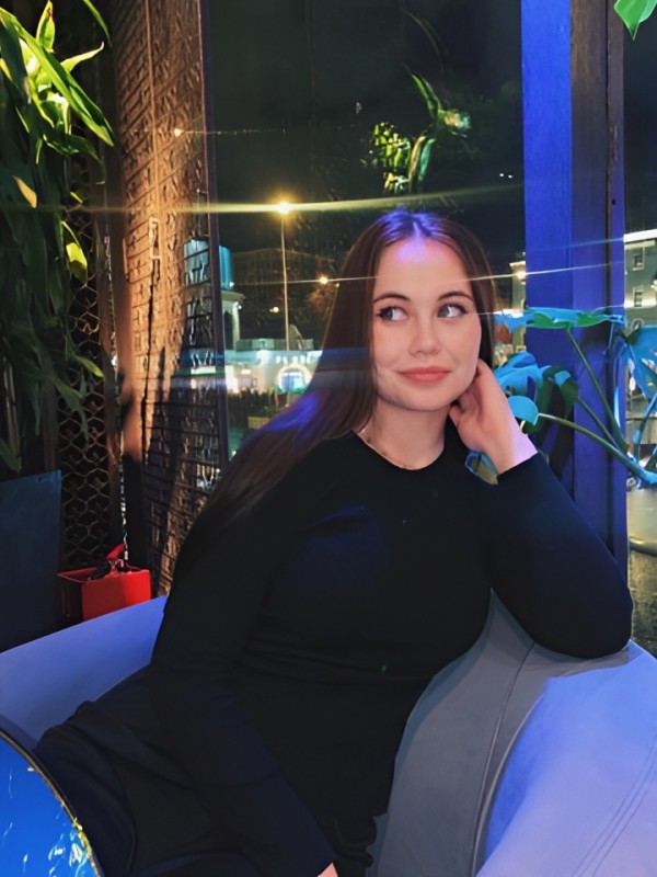 Софи привлекательная девушка из Читы цена от 4000 руб