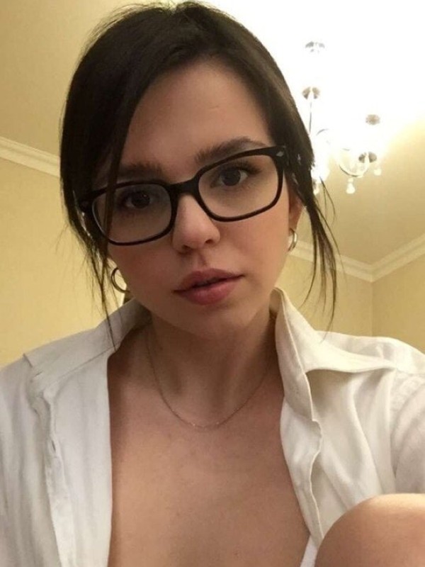 Олеся привлекательная девушка из Читы цена от 3000 руб